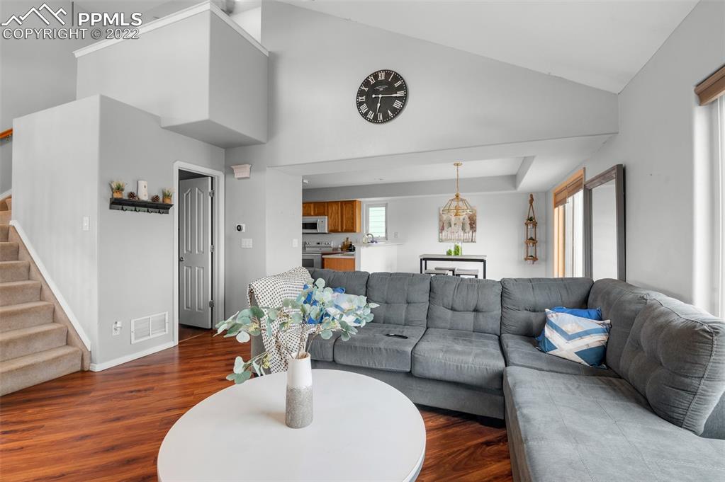 Listing 6918755, Image 7 of 34
