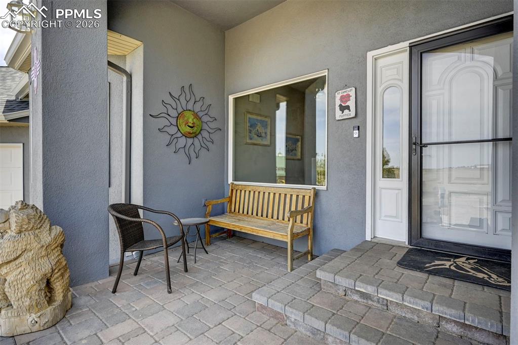 Image 2 of 50: Entry way