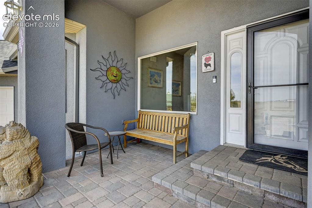 Image 3 of 50: Entry way