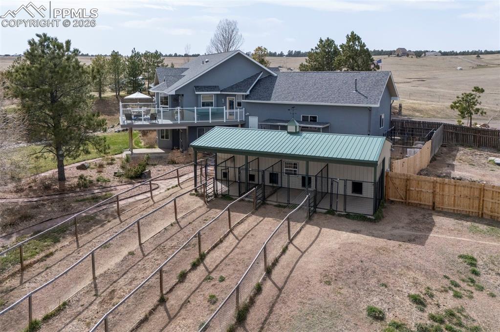 Image 44 of 50: Kennels