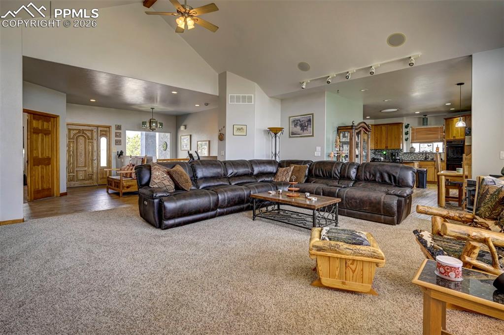 Image 5 of 50: Living Room