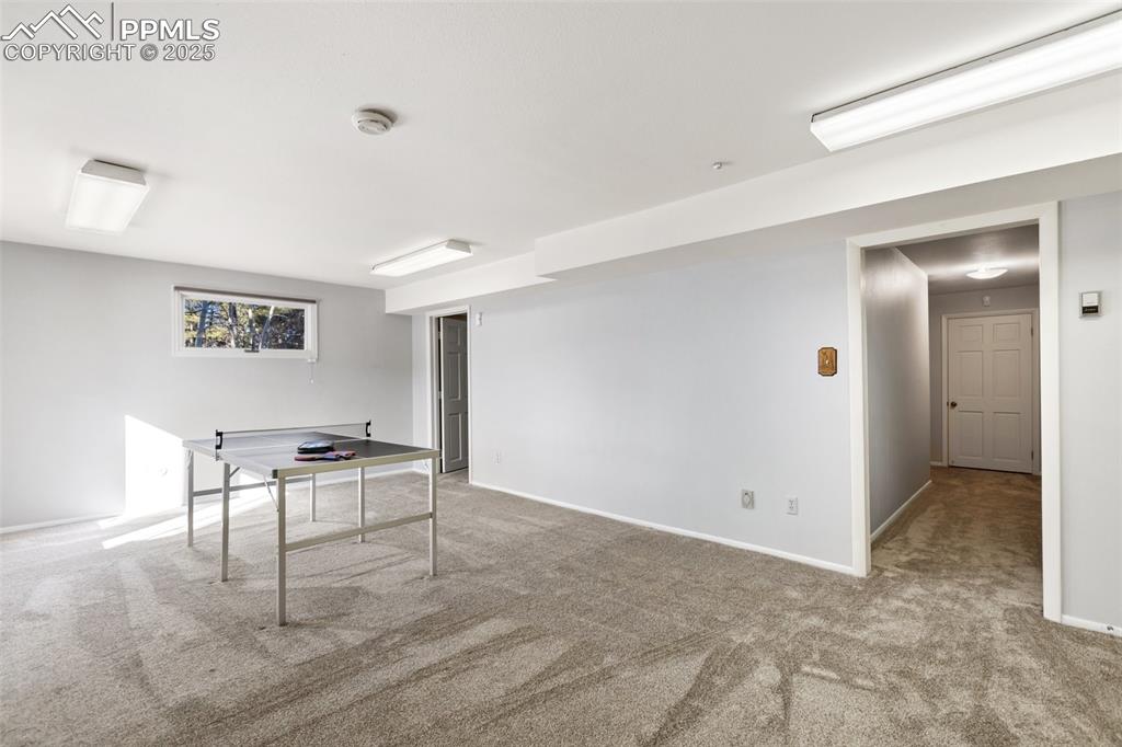 Image 29 of 50: Family Room