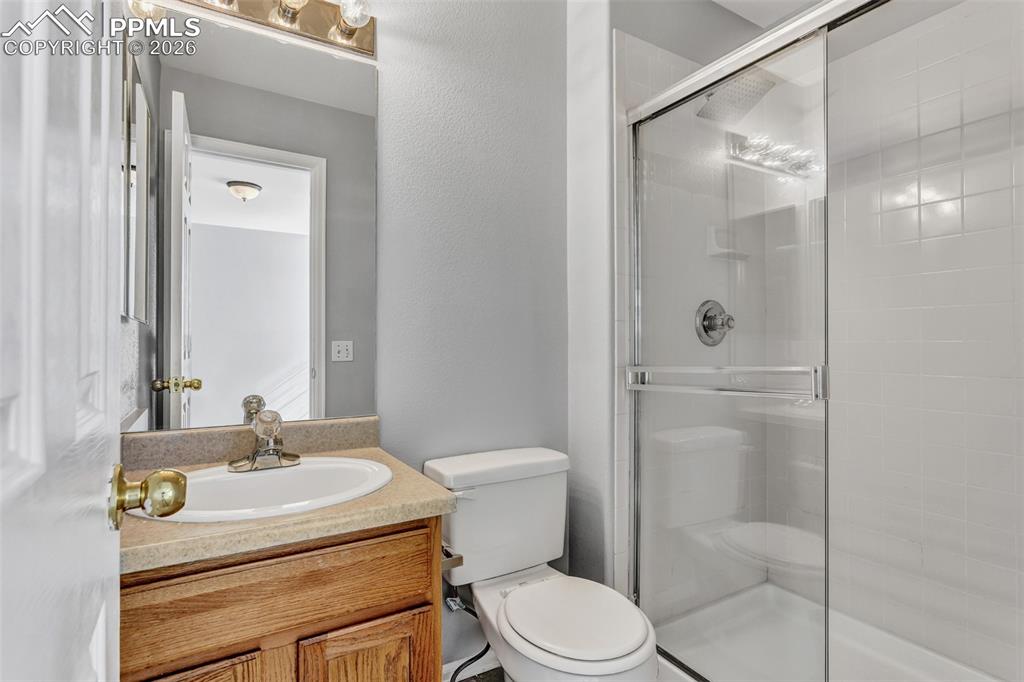 Image 12 of 17: Bathroom