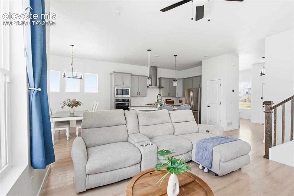 Image 15 of 40: Living Room