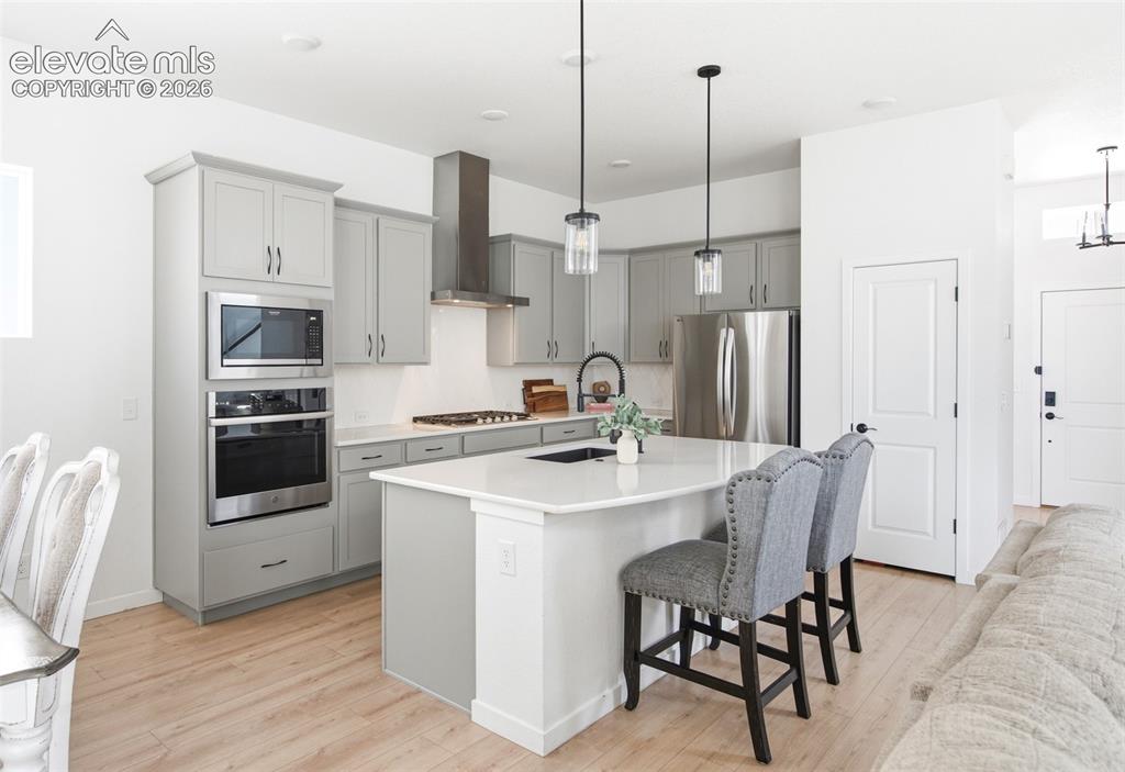 Image 18 of 40: Kitchen