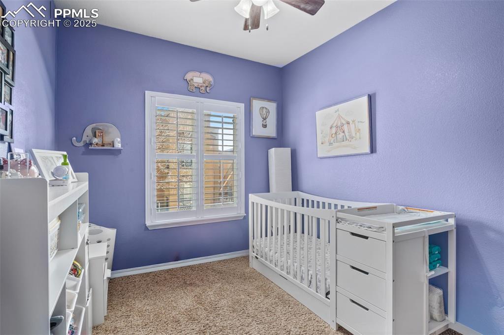 Image 15 of 27: Bedroom