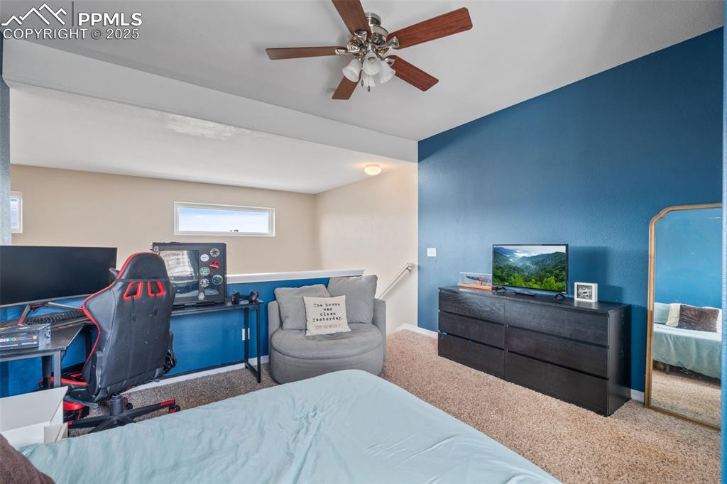 Image 20 of 27: Bedroom