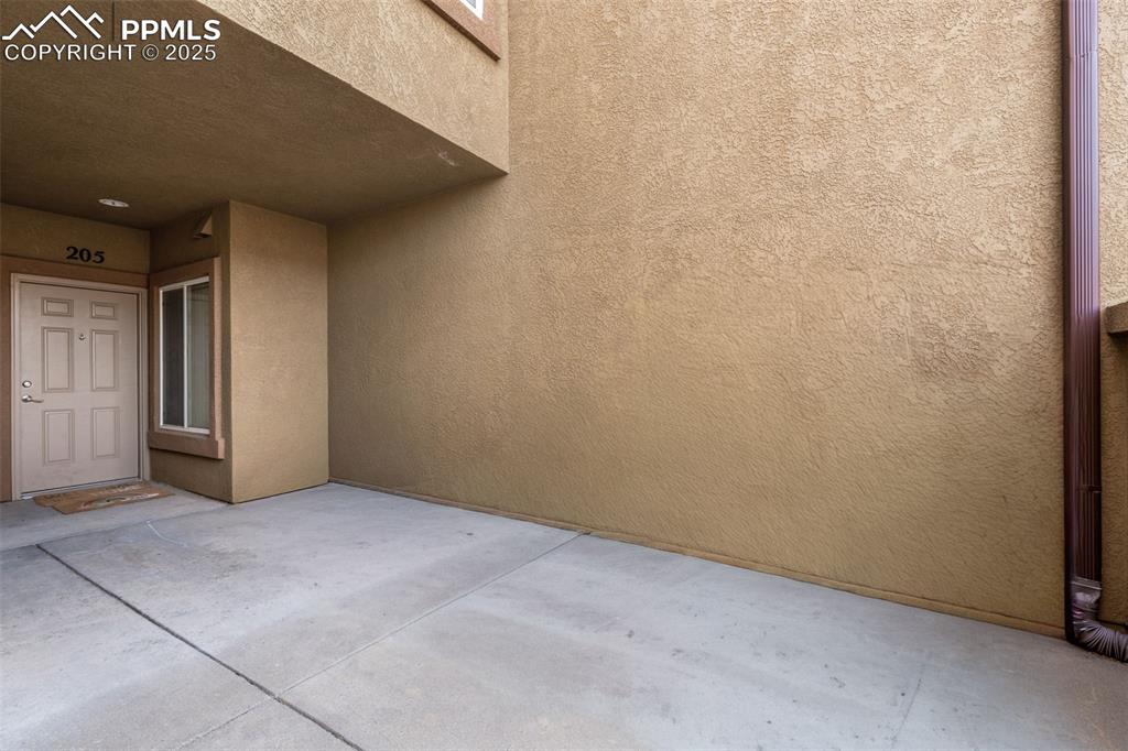 Image 3 of 27: Patio