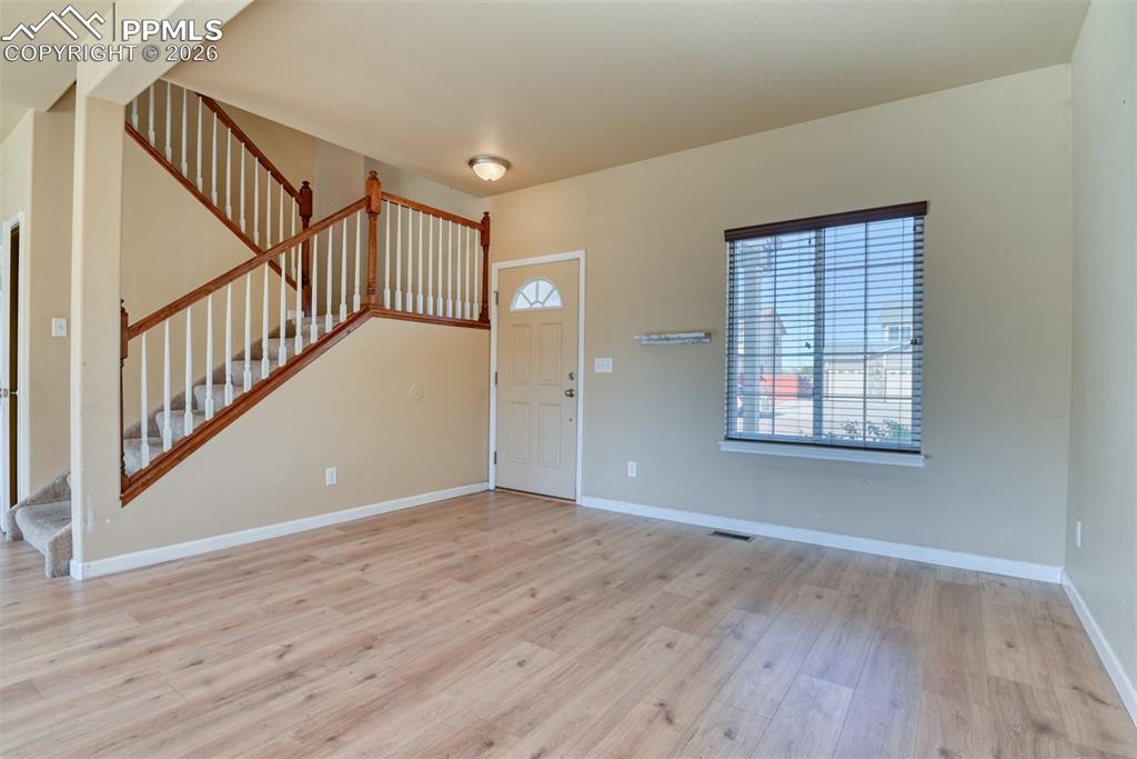 Image 13 of 50: Entry