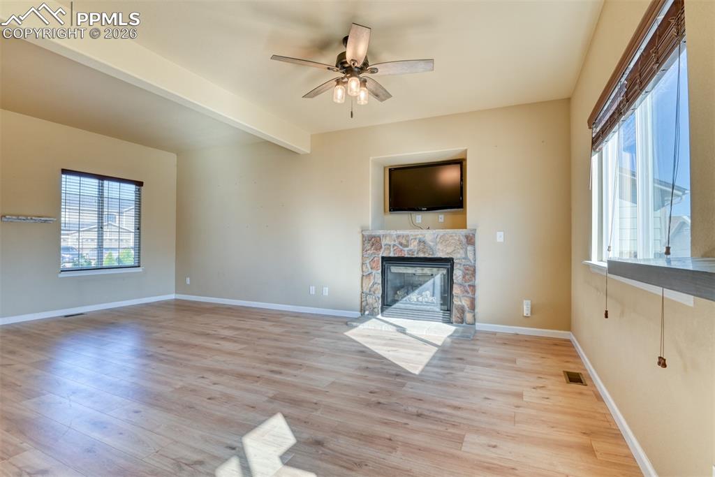 Image 15 of 50: Living Room