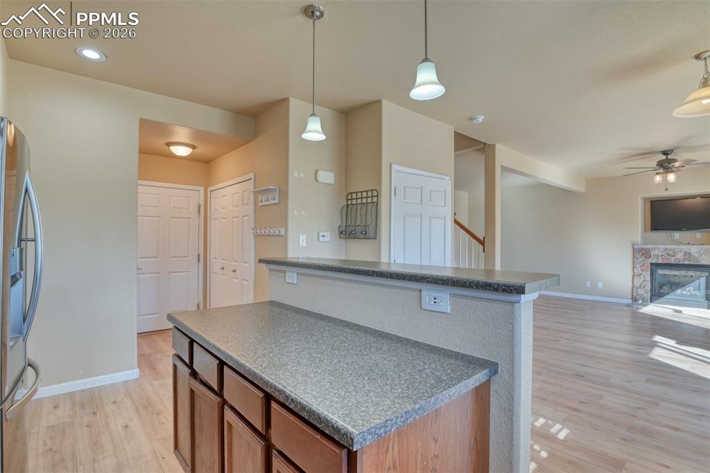 Image 19 of 50: Kitchen