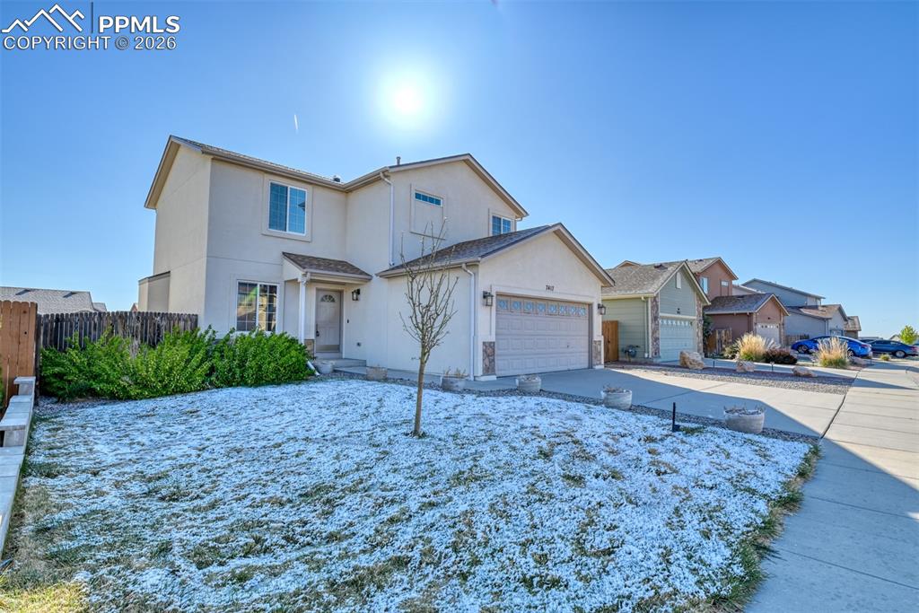 Image 4 of 50: Front of Structure