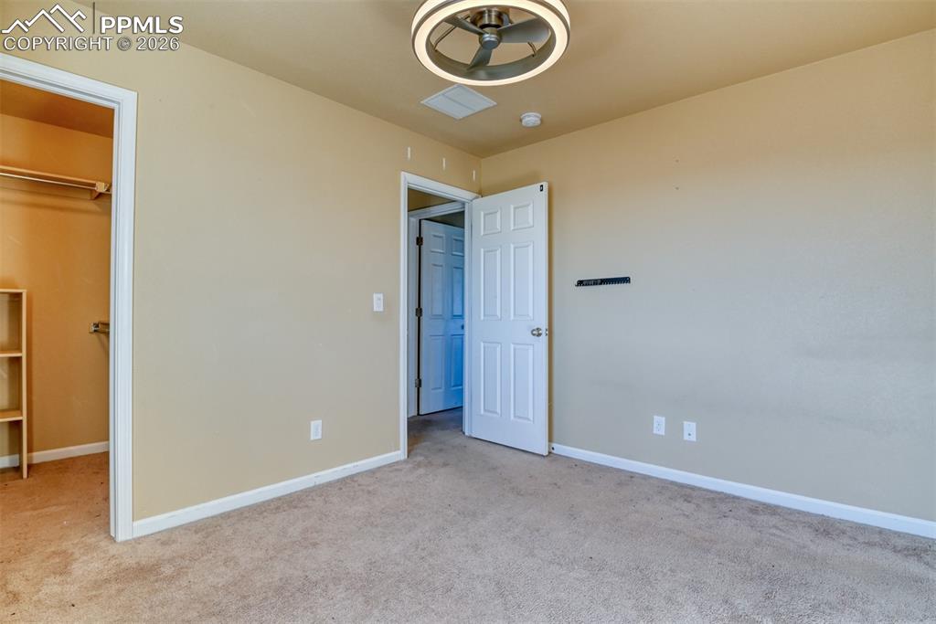 Image 45 of 50: Bedroom