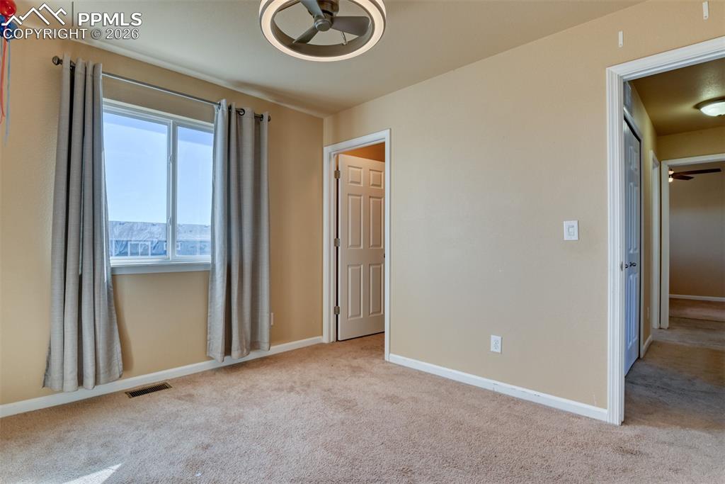 Image 48 of 50: Bedroom