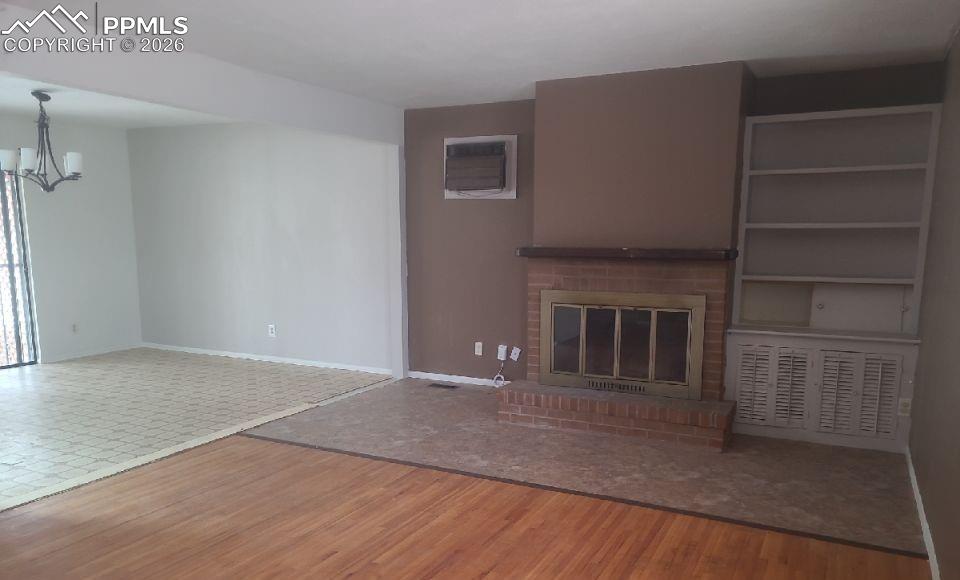 Image 3 of 13: Side of Structure