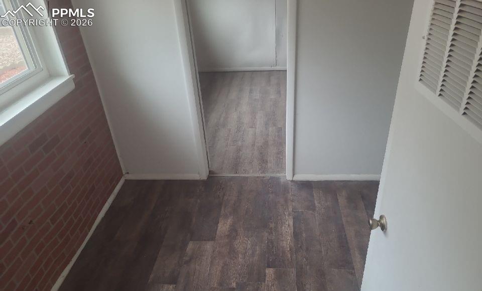 Image 5 of 13: Kitchen