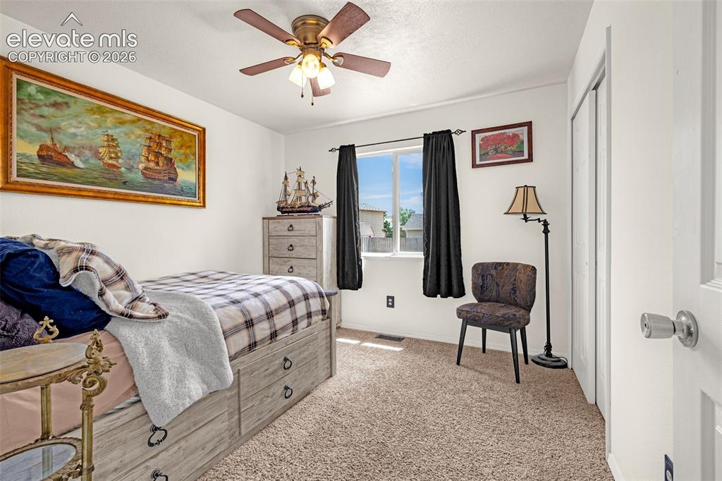 Image 19 of 35: Bedroom