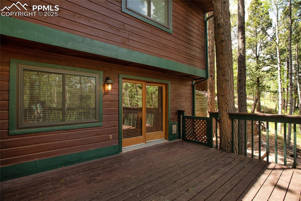 Image 29 of 39: Deck