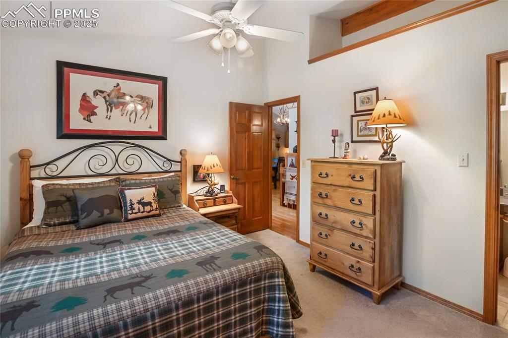 Image 7 of 39: Bedroom