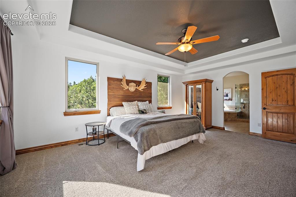 Image 17 of 40: Bedroom