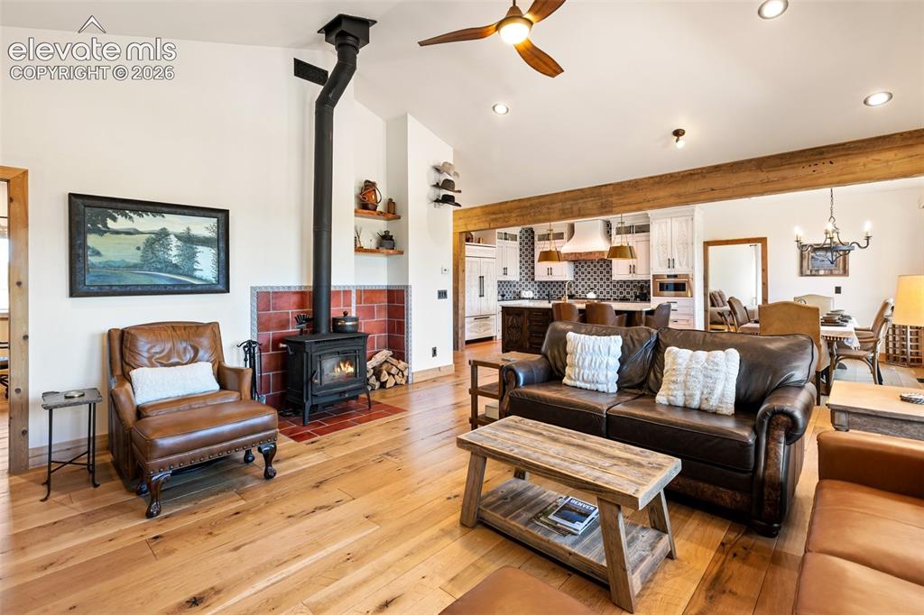 Image 18 of 47: Living Room