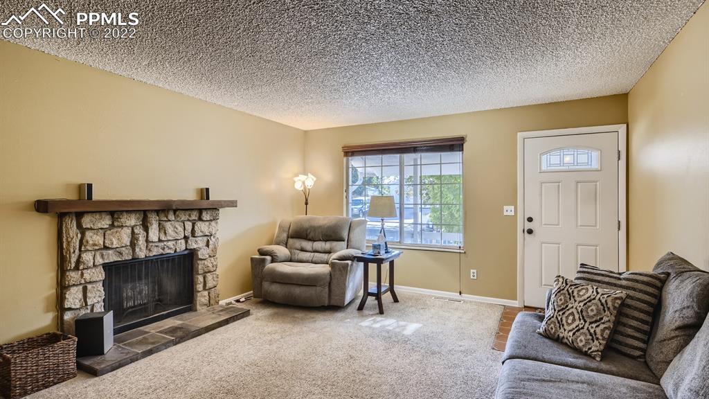 Listing 6928351, Image 8 of 27