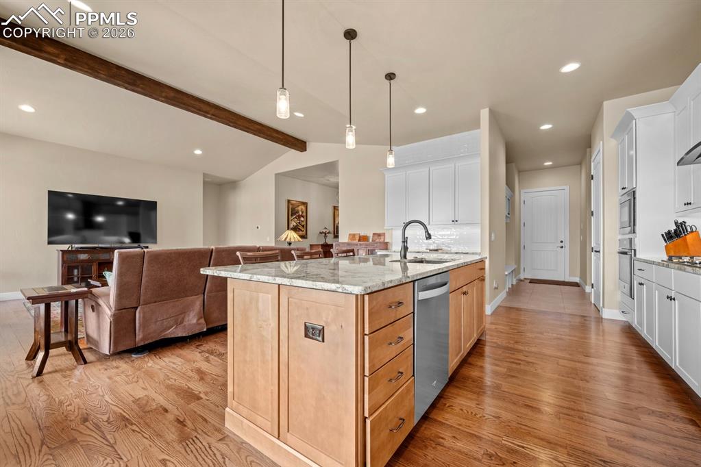 Image 10 of 34: Kitchen