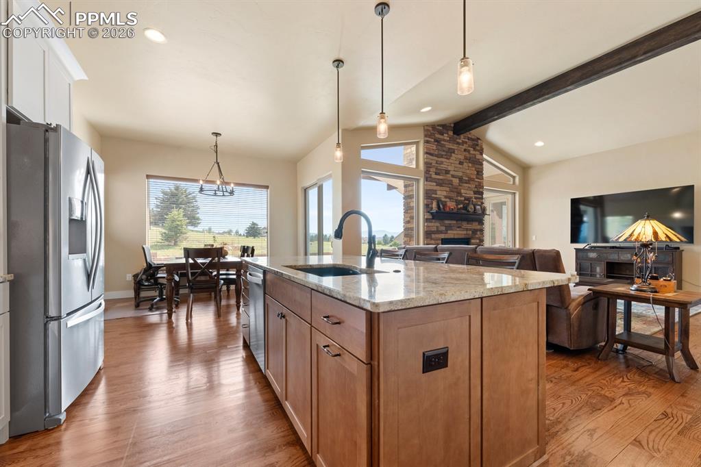 Image 12 of 34: Kitchen