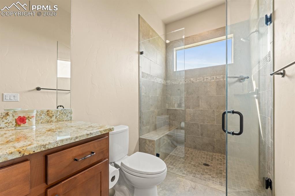 Image 29 of 34: Bathroom