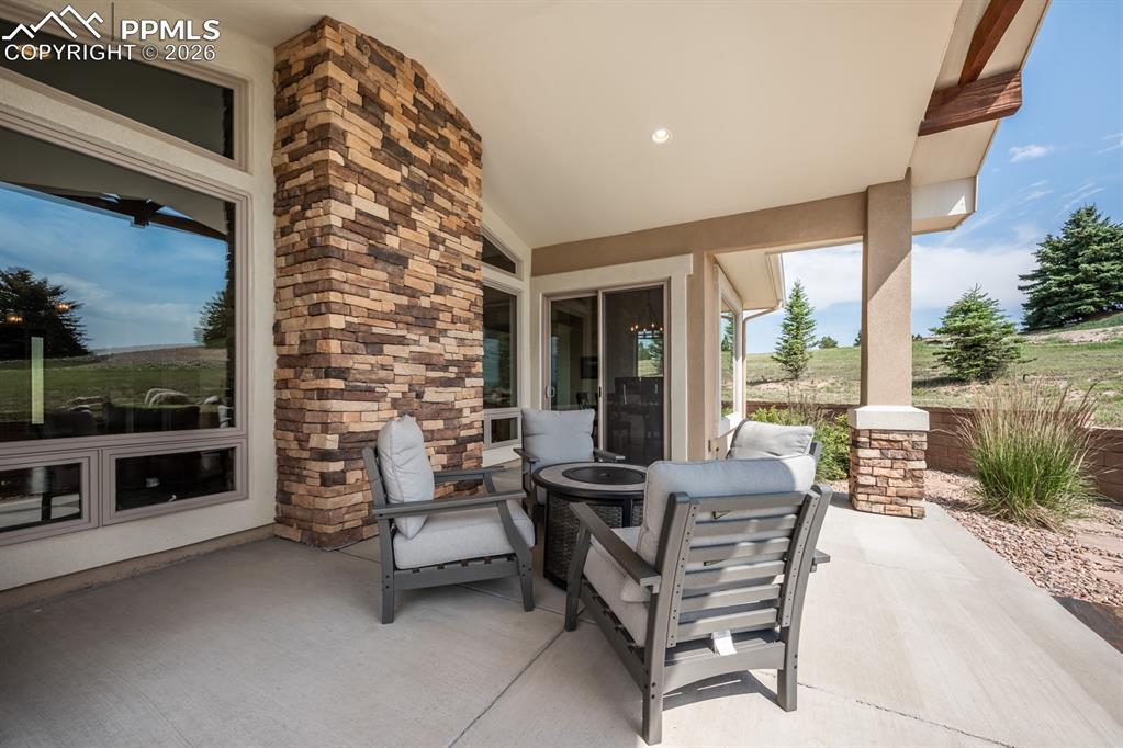 Image 34 of 34: Patio