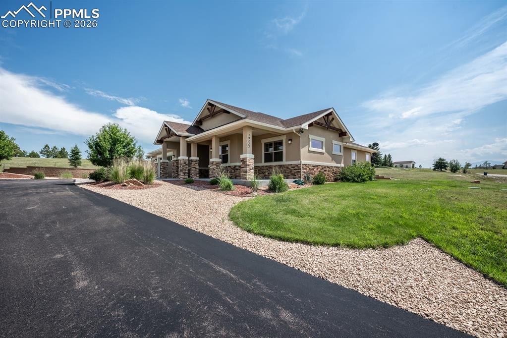 Image 4 of 34: Front of Structure