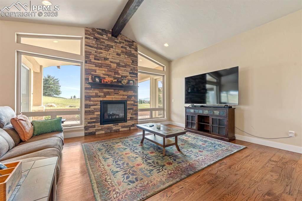 Image 7 of 34: Living Room