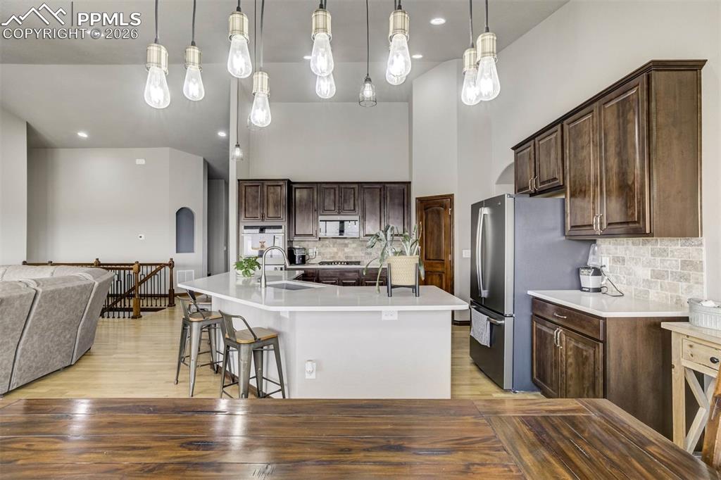 Image 10 of 38: Kitchen