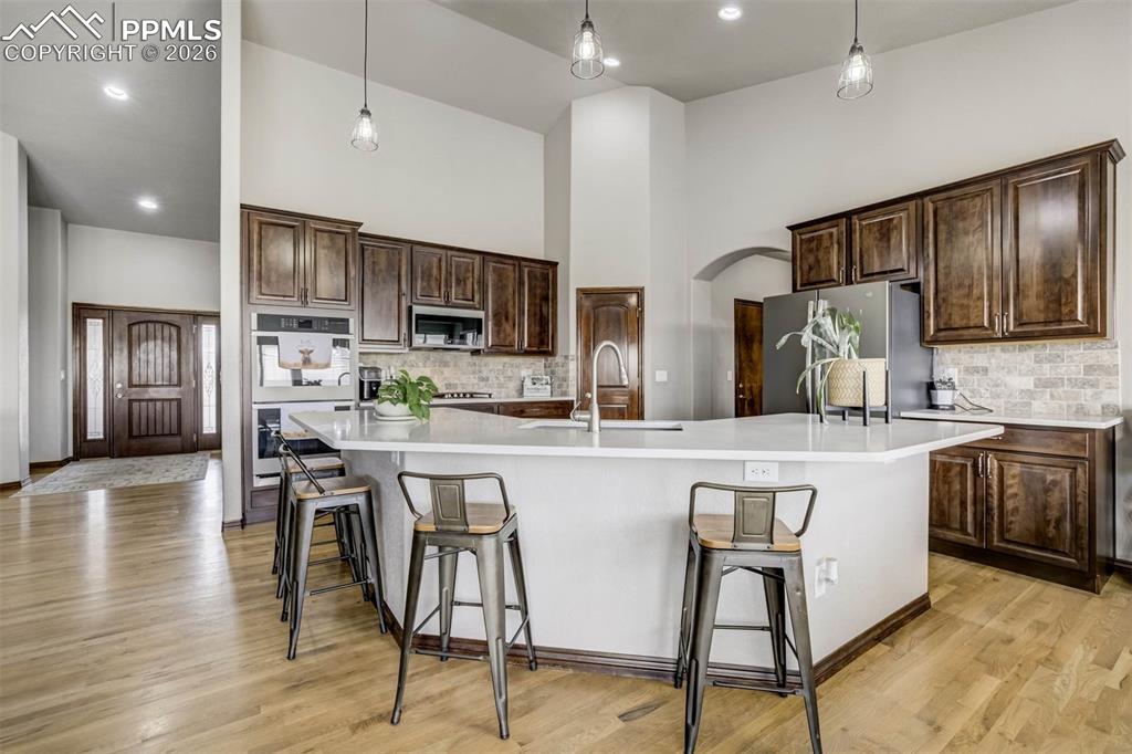 Image 11 of 38: Kitchen