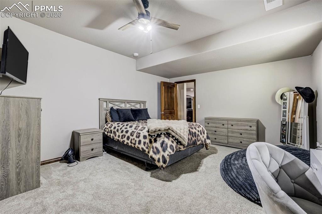 Image 29 of 38: Bedroom