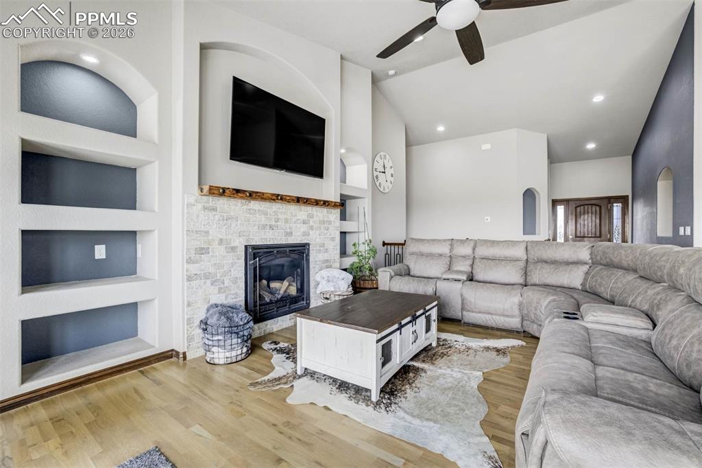 Image 6 of 38: Living Room