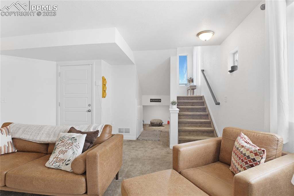 Listing 6928993, Image 26 of 34