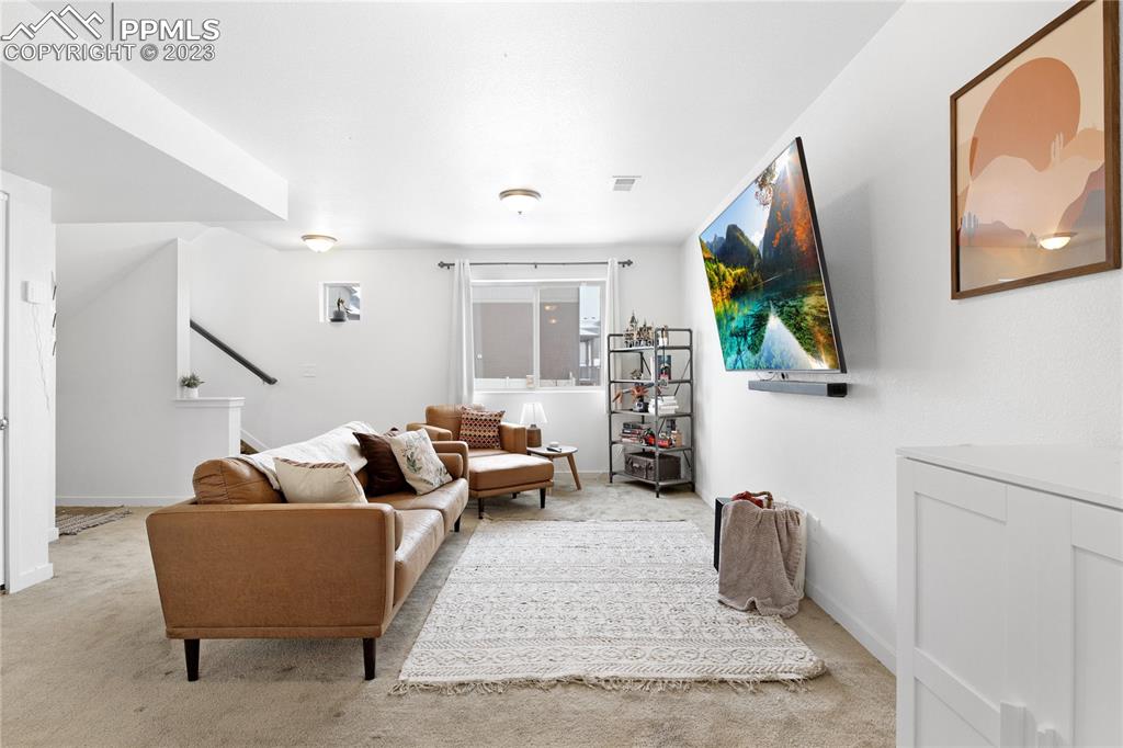 Listing 6928993, Image 28 of 34