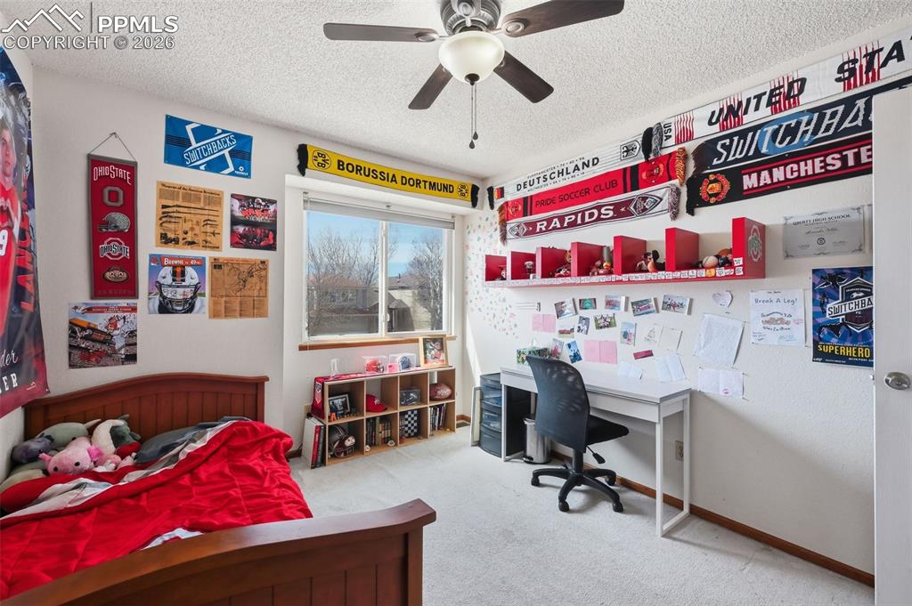 Image 20 of 31: Bedroom