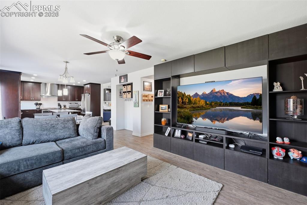 Image 3 of 31: Living Room