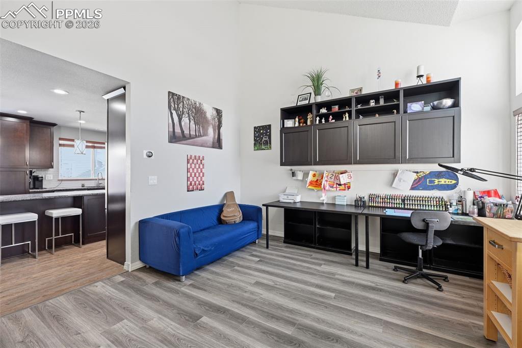 Image 9 of 31: Office