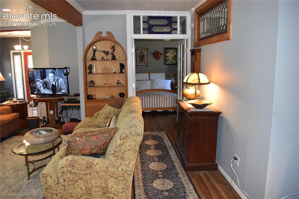 Image 16 of 50: Living Room