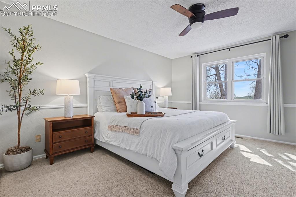 Image 11 of 37: Bedroom