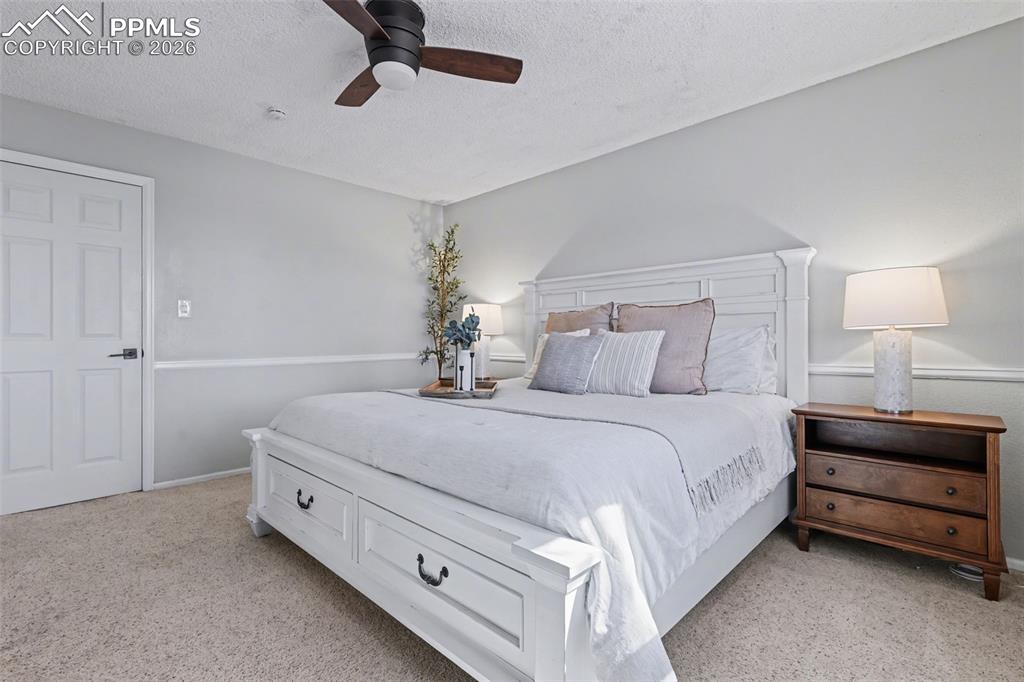 Image 13 of 37: Bedroom