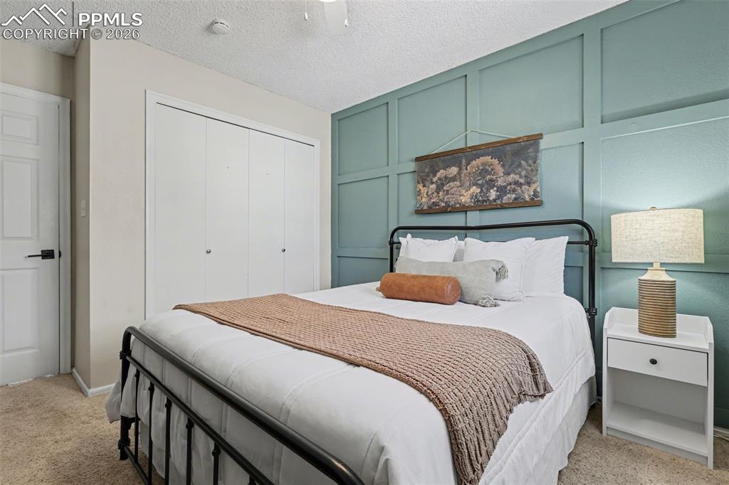 Image 17 of 37: Bedroom