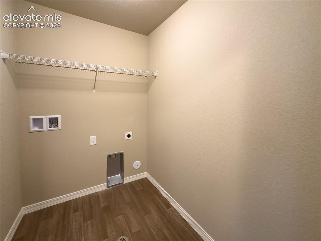 Image 17 of 30: Main level 