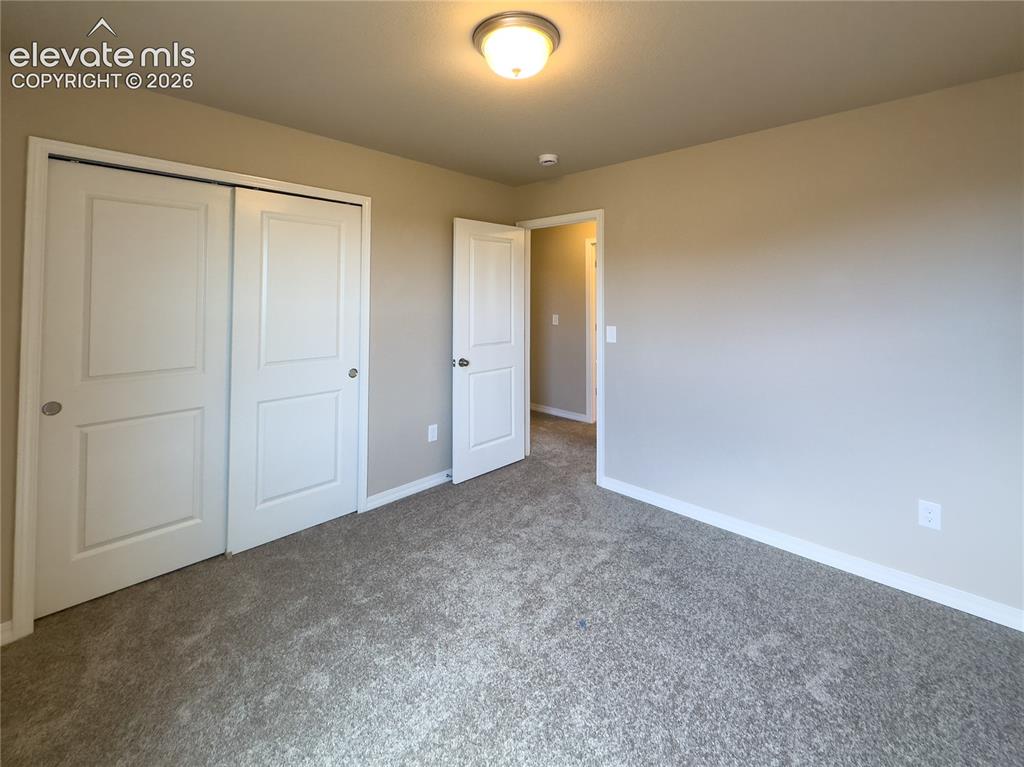 Image 19 of 30: Bedroom