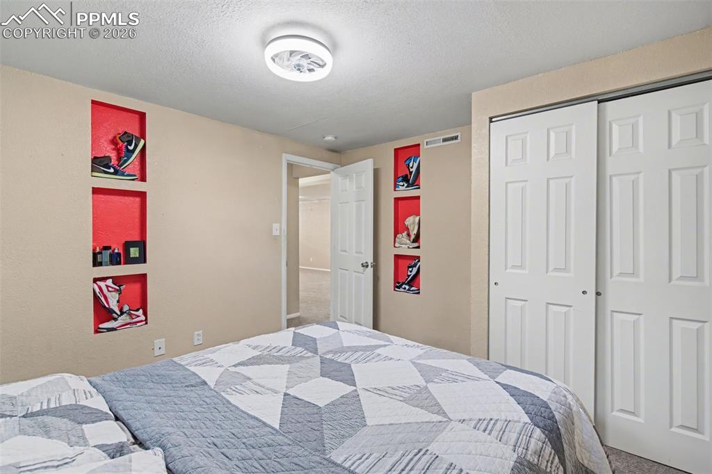 Image 23 of 33: Bedroom