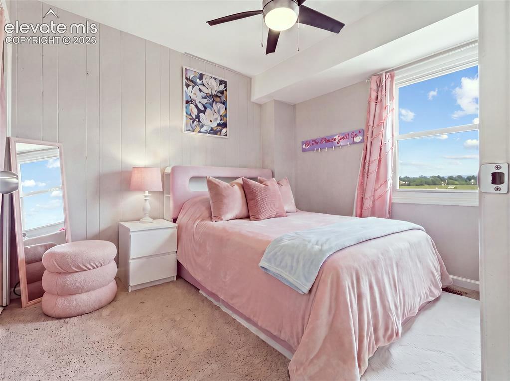 Image 20 of 29: Secondary bedroom  