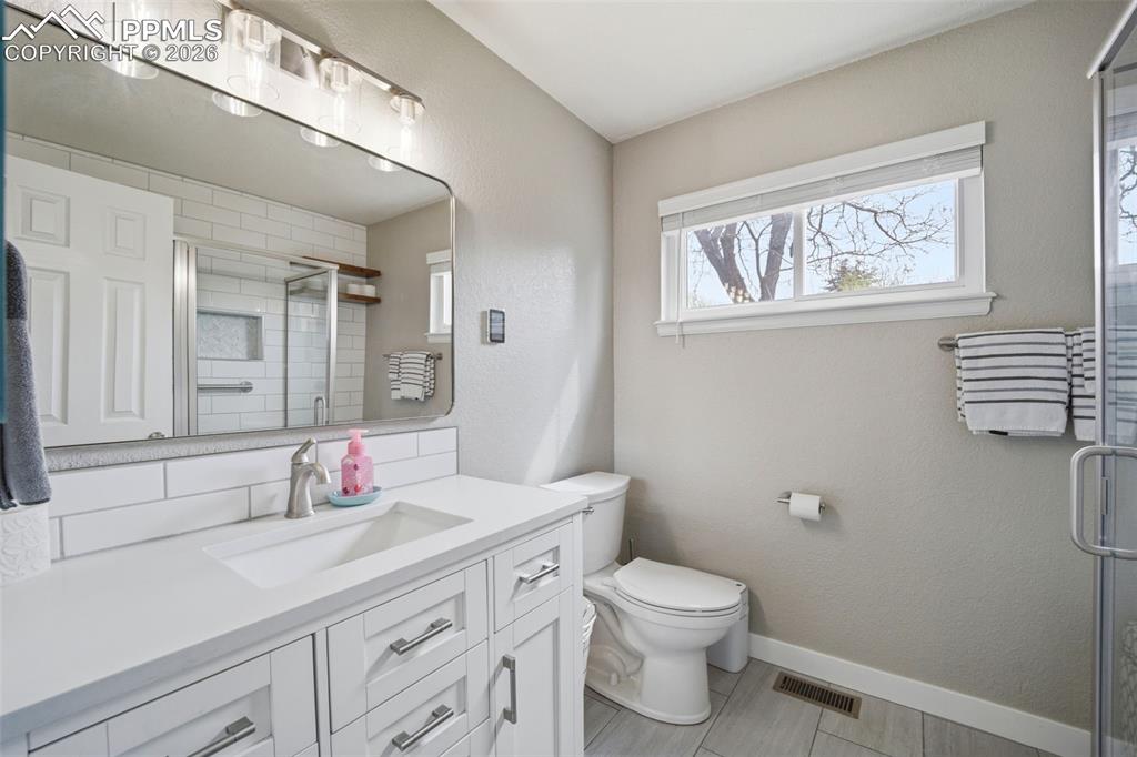 Image 19 of 32: Master Bathroom